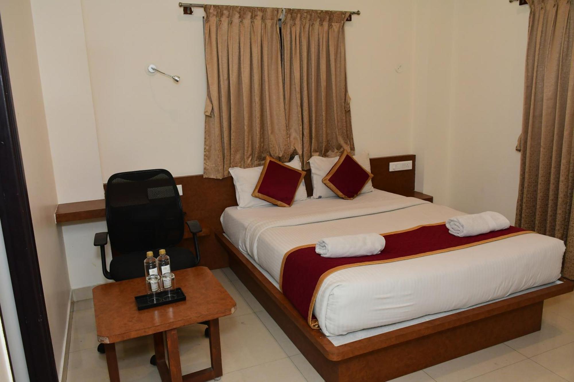 Sai Vihaar Inn & Suites Mysore Exterior photo