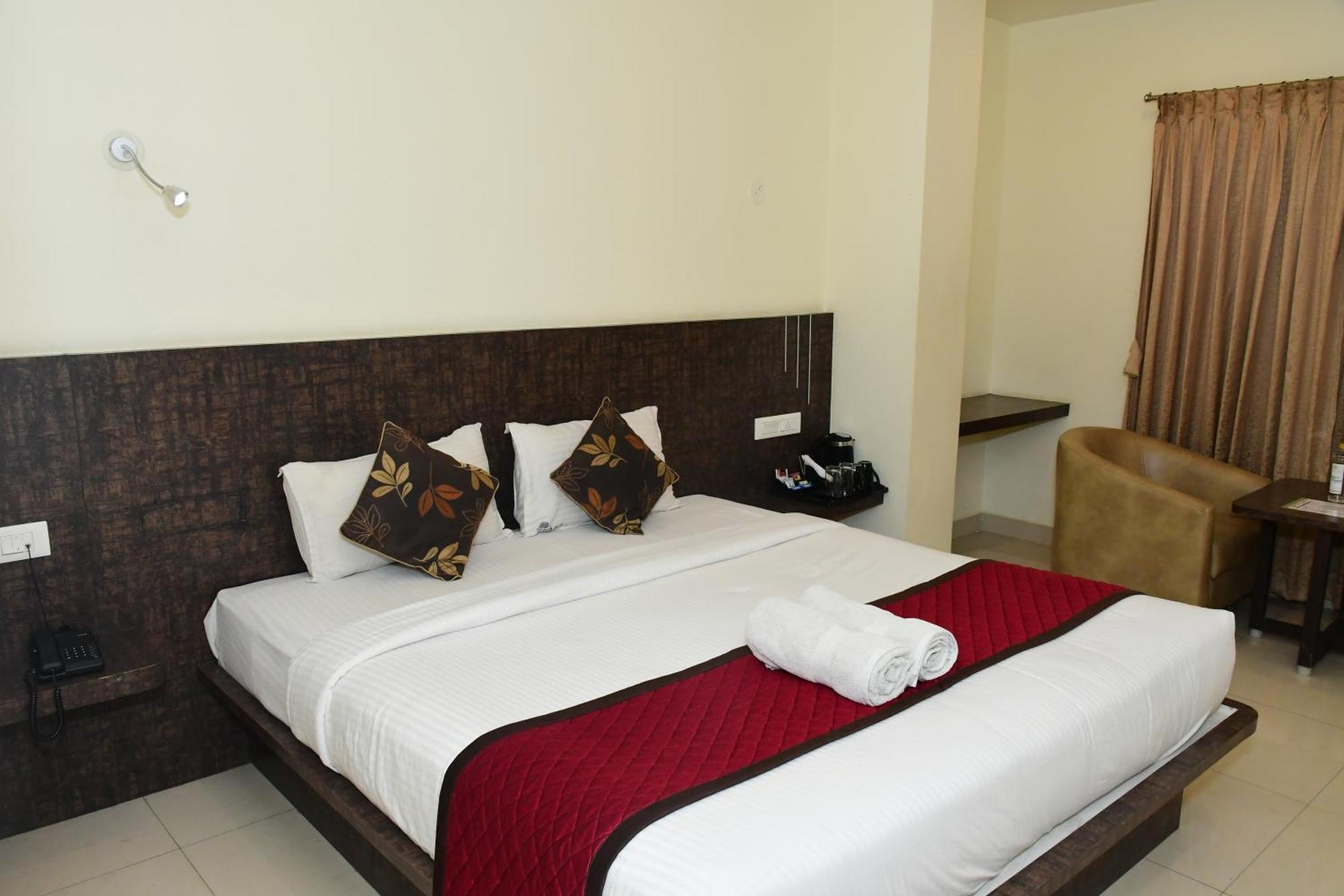 Sai Vihaar Inn & Suites Mysore Exterior photo