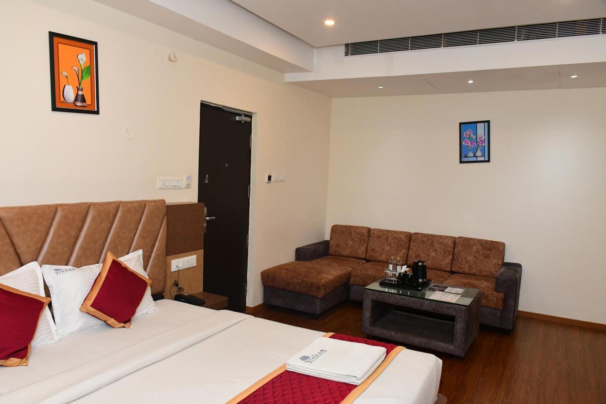 Sai Vihaar Inn & Suites Mysore Exterior photo